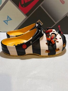 Crocs Classic Clog McDonald's Hamburglar Men’s Sz 9 Women’s Sz 11
